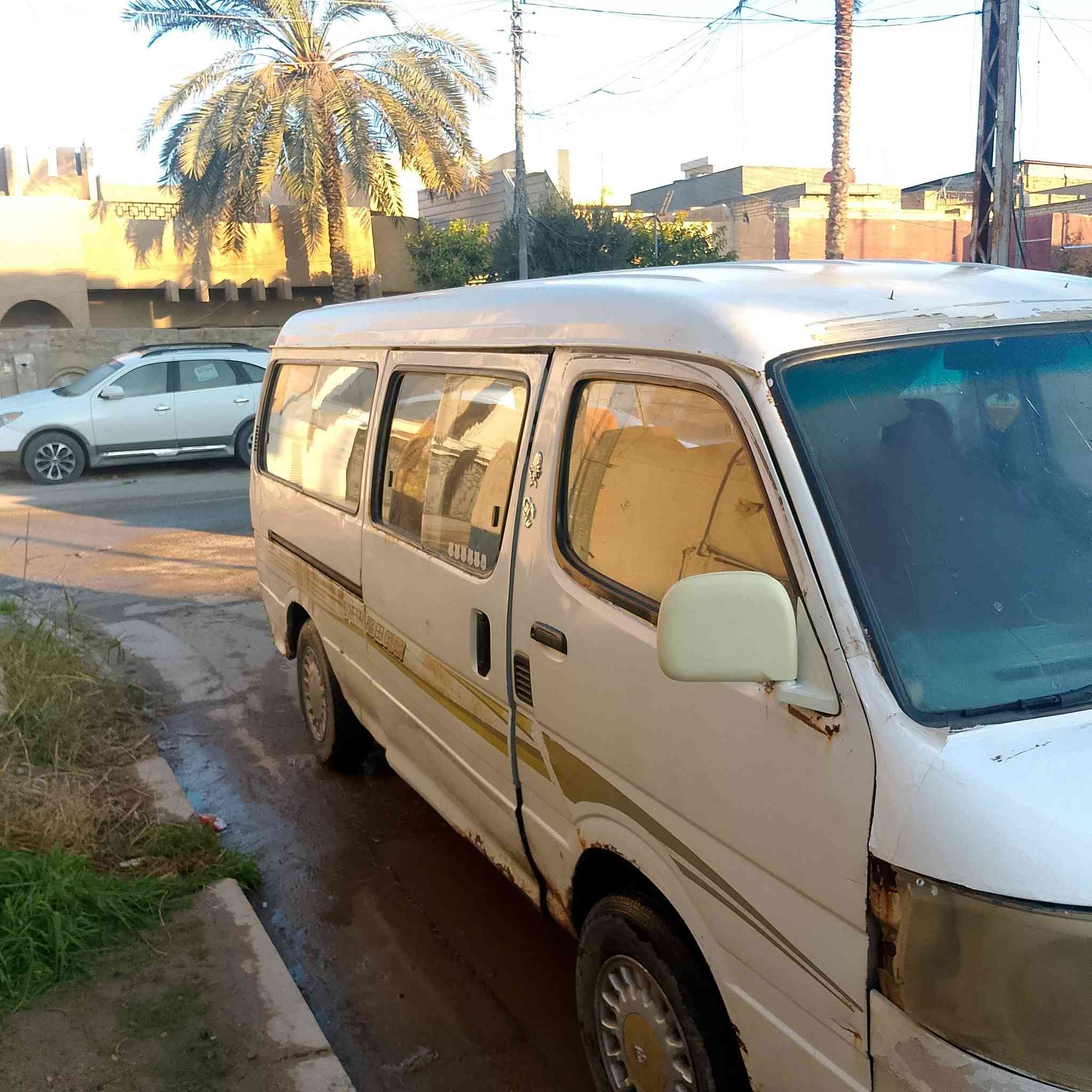 سلام عليكم فتون 9مكينه كير اكسل تخم تاير صدر حلو غرفته نضيفه راعي ما اندله سعر 17 مكان بغداد البياع شرطه خامسه لاستفسار ***********
