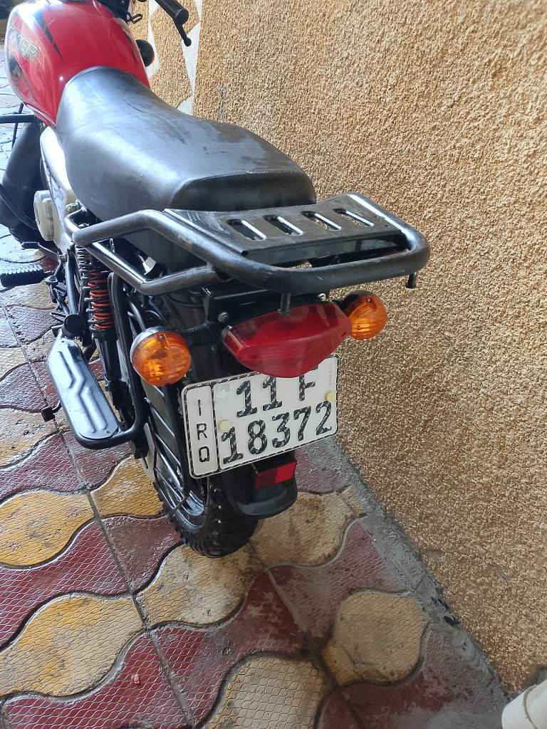 سلام عليكم بوكسر جبلي 23رقم وسنويه دراجا كبل لشارع الف ما تصرف عليها محرك ناعم كهربايت كلها شغاله تايرات جوبلس جدد زنجيل جديد كلجات جدد بريكات كلش حلوات دراجا كامله من كلشي سعر 2600وبي مجال لشراي *********** بغداد, العراق
