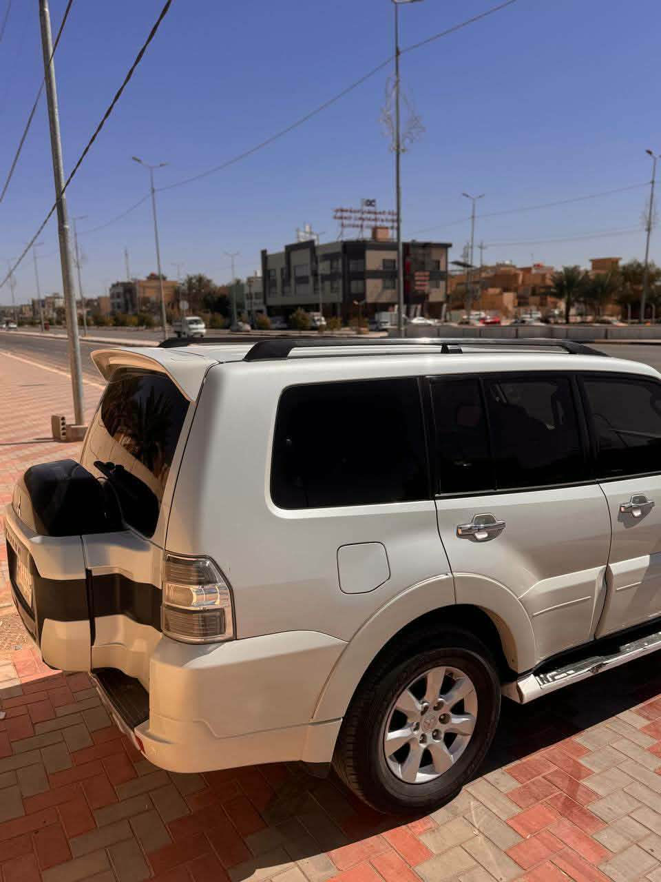 السلام عليكم 
باجيرو خليجي 15
بيع + مراوس 
مكفولة فقط دحجه بالجاملغ الامامي
فول مواصفات 
فتحه 
شاشه كبيره 
كامره خلفيه 
تحكم ستيرن 
تبريد ❄️+ تدفئه
تخم تأير 
حداديه ✅ 
كشنات جلد+ كهربائي
محرك + كير مكفول 
فور ويل 
حساس خلفي 
مكان كربلاء حي المعلمين
ا 
رقم للاستفسار

‭*********** كربلاء, العراق
