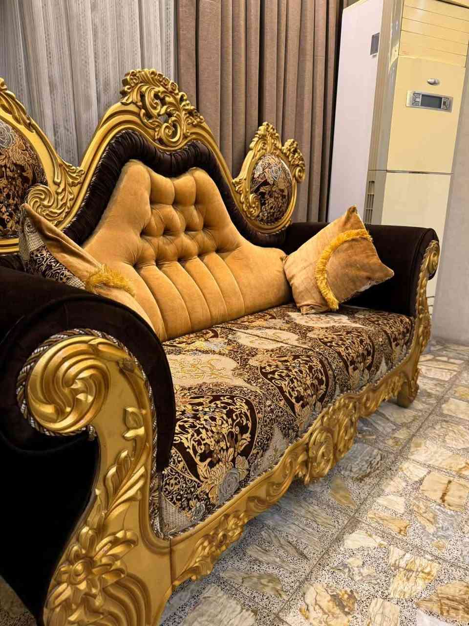 للبيع
طخم عراقي تفصال ١٠ مقاعد اخو الجديد 
سعر الشراء مليون ونص 
سعر البيع ٦٠٠ وبيه مجال 
العنوان بغداد الغزالية شارع جامع المهاجرين


**إذا كنت صاحب هذا الإعلان وتريد حذفه لأي سبب، رجاءا أرسل رسالة إلى الدعم الفني**