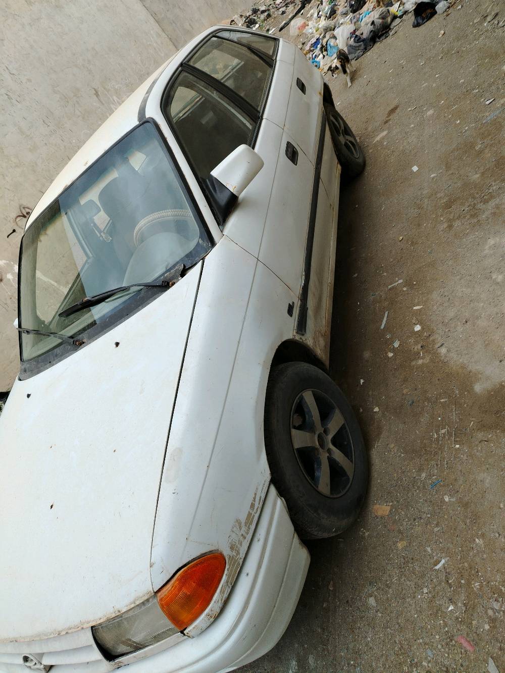 السلام عليكم استرا بيضاء موديل92 حجم 16 رقم ديالى مشروع وطني بنزين السنويه لغاية 2025 شرط وكاله تحويل الشرعي موجود بل موصل  السياره مكانها بل موصل الايسر سعرها 30 وبي مجال شي قليل 