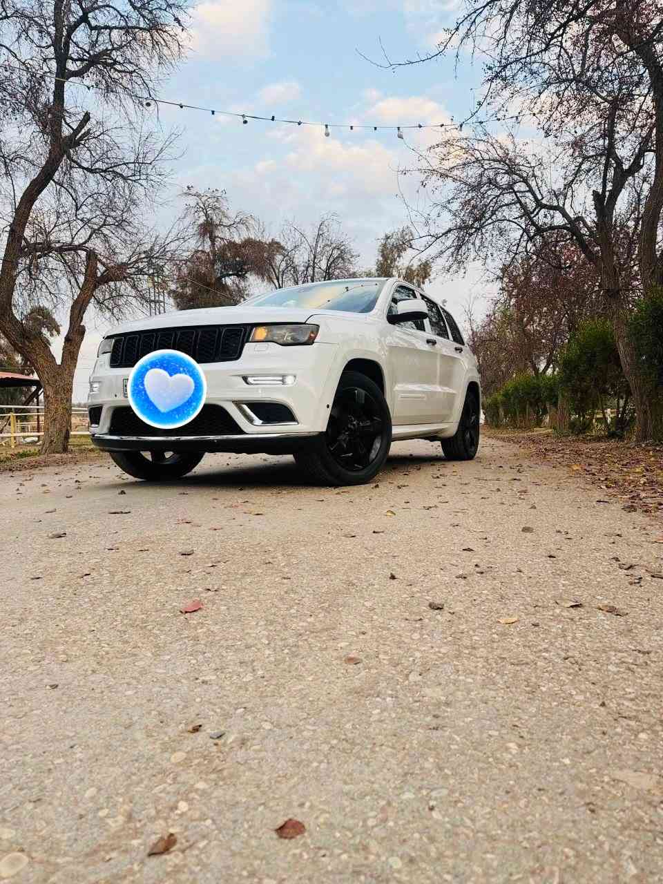 جيب لاريدو  فئه سومت فول بنوراما أدوات 2019 كصه تكم اماميه فقط فول لمتد كشنات جلد تدفأ وكهربا بصمه رادار كامرا وشاشه كبيره تشغيل عن بعد  صندوق شفط حساسات مانع تصادم نضام ايكو تشغيل ذاتي بيه هواي موصفات معروفه السومت سعره ٩٥ ورقه مكاني ديالى 
***********
