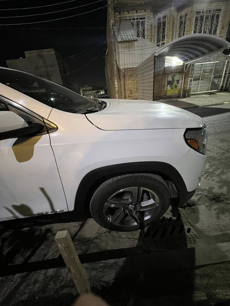 السلام عليكم
GMC Terrain 2019
محرك 1500تيربو
مواصفات عادية  بصمة ابواب وبصمة تشغيل وتشغيل عن بعد  كشنات جلد وباقي الموصفات معروفة 
وبيها طخم تاير جديد 
ماشي 141km
رقمها قادسية  مشروع وطني   
العنوان ميسان مركز المحافظة 
السعر 150ورقة 
للاستفسار ***********
