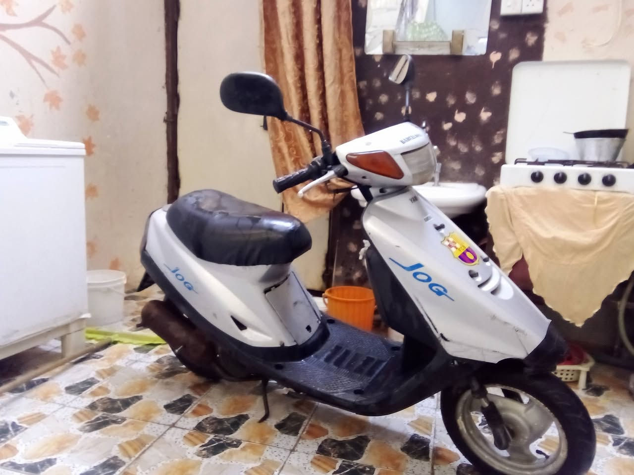 السلام عليكم ماطور صاروخ للبيع
شرط شاصي تايات جديد نقصو بس كزوز الماطور كدام العين

السعر ١٧٥ وبي مجال للطيبين

رقم الهاتف ***********
