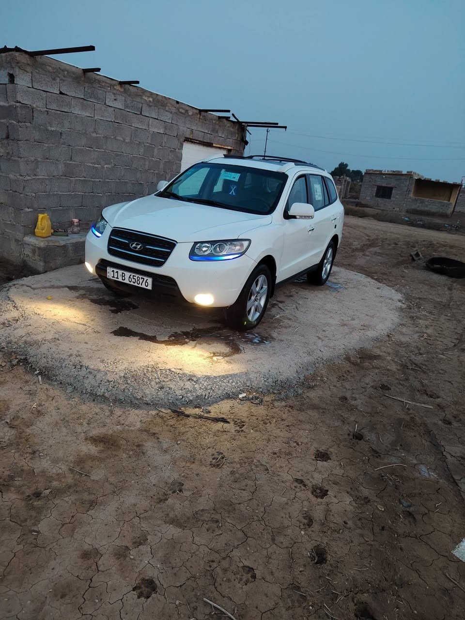 السلام عليكم
سنتافيا موديل ٢٠٠٩ خليجي ٧ راكب ٣ قطع تبريد محرك ٦ سلندر مكفوله سونار موجود 
هزه جديده رقم بغداد دولي بأسمي كير محرك صدر تخم تاير كله جديد مكاني واسط الاتصال على الرقم ***********
