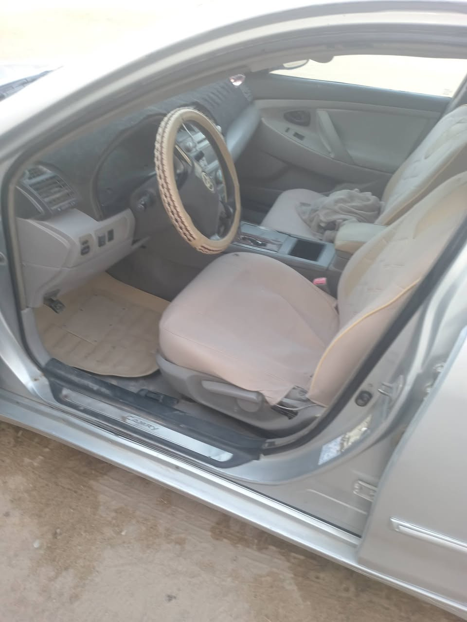 سلا عليكم سياره كامري لبيع2008 مكفوله كير محرك حداديه مداور ثاني يوم سياره جاهزه ماعايزي اي شي تبرد كرهبايات مكان سياره نجف خان نص***********
