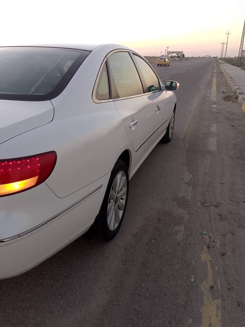 السلام عليكم ازيرا 2009 فول مواصفات هزه ورقم جديد  محرك 3300 سياره جاهزه   مكينه كير تبريد كله جاهز  مكفوله من الضربه والصبغ فقط بارد  مكاني النجف ***********  م
