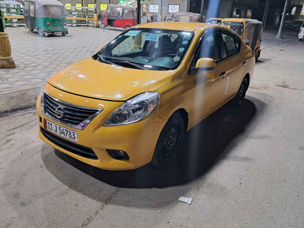 سلام وعليكم نيسان فيرسا أمريكي الحادث خشم جاملغ وبنيد بلخشم بدون دواخل كير اوتوماتيك محرك نضيف صدر امامي خلفي جديد تخم تاير موديل ٢٠١٢ // ١٦٠٠ محرك / سياره نضيفه مال شغل ماشيه ١٧٦ // سياره بسمنه شرط تحويل رقم جديد سنويه جديده / تبريد / تدفئه العنوان بغداد جديده المشتل شارع المطبك بيع فقط السعر ٧٢ والك حك جيه *********** واتساب
