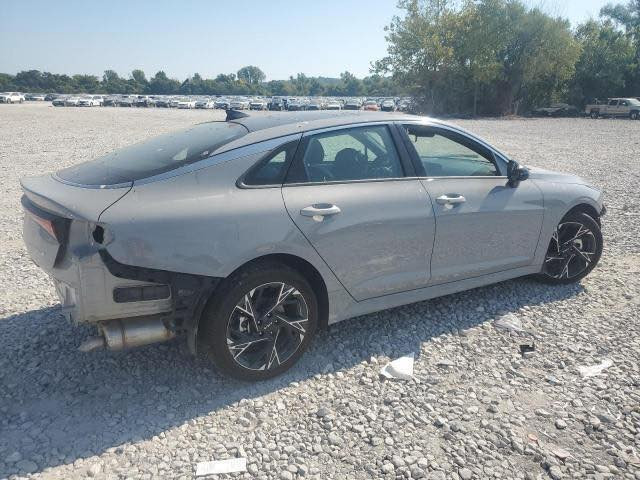 شـــــــــــــــــــركة مـــايباخ 
بأدارة علي عباس الخُزاعي 
وجهتك الأولى لأستيراد وتصدير السيارات

كيا كي فايف موديل 2025
جي تي لاين حاليا بدبي 
واصل للبصره مصلح وجاهز بسعر ب165 قفل بدون كمرك 
يمكن ادخالها بكتاب شهداء

الديوانية . حي الجزائر . شارع البستان
📞 *********** 
📞 ***********
