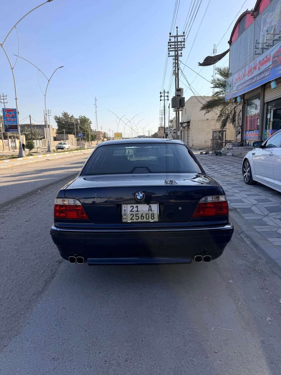 بي ام خفاش ٧٢٨ موديل ١٩٩٨
محدث بديهة مديل ٢٠٠٠
٦ سلندر 
سيارة مصروف عليهة كلش هواي 
غرفة جديدة 
صبغة جديدة 
مكينه وكير كارتون 
تخم تاير جديد 
حدادية امامي خلفي جديد 
مكاني ناصرية المركز
السعر ٩٥ ورقة بيهة مجال بسيط كلش  
*********** ناصرية, ذي قار
