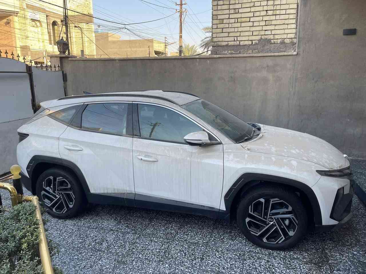 توسان خليجي 2025
زيرو فول مواصفات عدا البنوراما 
بصمه/ كشنات تبريد / كشنات  كهرباء/ بصمه ابواب / مري شفط / شاحن / بردات / تشغيل عن بعد / ويل ١٩
ضمان ٥ سنوات. رقم بغداد بإسمي 
السعر ٢٤٧ وبيه مجال للشراي 
العنوان بغداد للاستفسار 
***********
