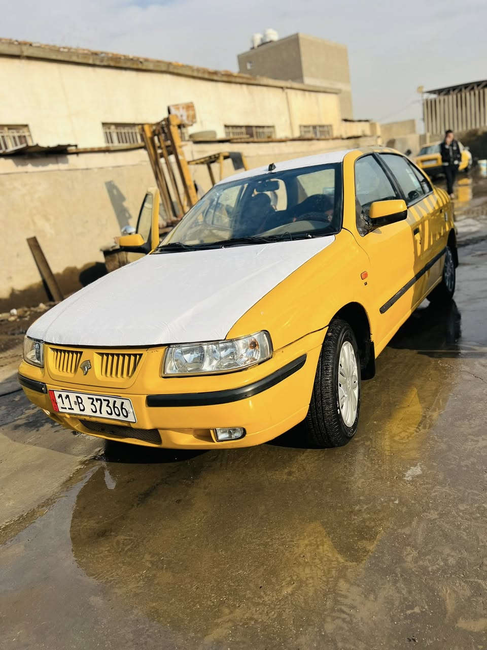 سلام عليكم 
سمند 2011رقم انگليزي هزة جديدة سنوية لل2027 ب اسمي تحويل ثاني يوم مكينة و كير مكفولات تبريد شغال بيها تعمير خياسات و جاملغ خلفي مكحل فقط سيارة جاهزة و ما ناقصها شي ***********
