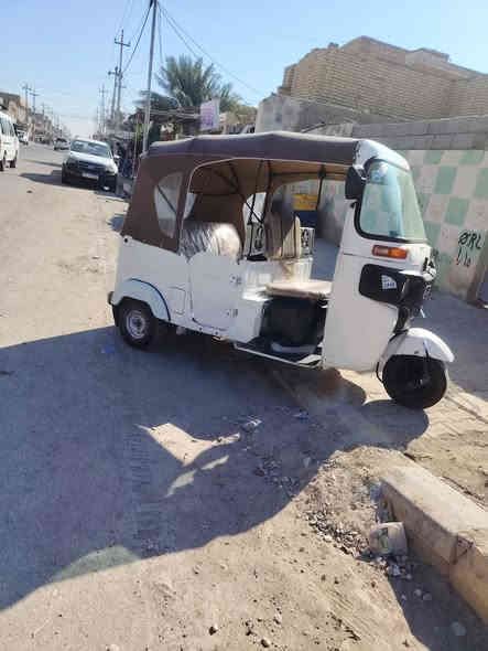 سلام عليكم تكتك لبيع موديل 21 مكفوله ضربه ومعجون بيه رشات صبغ جماليه تكتك تخم تاير كهربايات ڱڵـه. شغاله وراق نقص ورقه بيع كوم حديد تكفل سرقه وحلال وحرام عنوان كوت سعر 4200 وبيه مجال حك الجيه *********** الخاص مقلق واتساب
