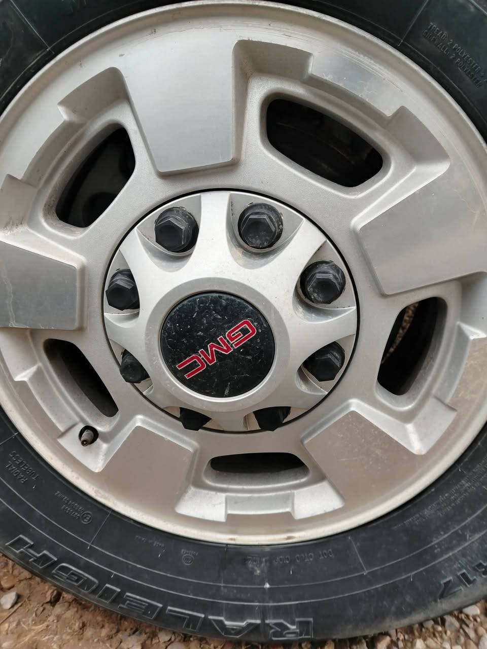 جمسي سييرا فحل 8 براغي جديدة جدأ
2500 2018 فحل 
8 سلندر 
خليجي مكفولة كفالة عامة ماشية 42الف كيلو شرط الفحص 
فور ويل رقم اربيل دولي
السعر 220$ ورقة وبيها مجال لشراي السيارة جاهزة من كل النواحي  مكان السياره بغداد
رقم اربيل شرط التحويل 

‭***********
