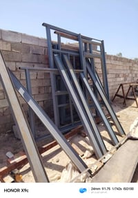 للبيع شبابيج عدد اتلاثه بيبان عدد اتلاثه  شيلمان عدد 6عل 5*2 شيلمان عد...