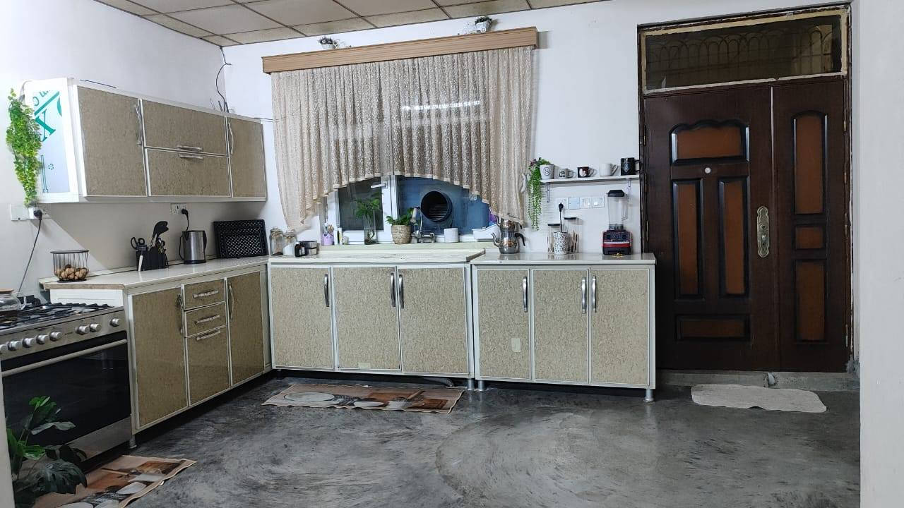 دار للبيع مساحه ١٢٠ متر طول
يتكون من غرفة نوم واستقبال مطبخ وصحياة
موقع بنجي على خلف مجمع هارون خلف تجاري
سعر ٣٠ مليون وبيها مجال
*********** اتصال
*********** وات ساب
