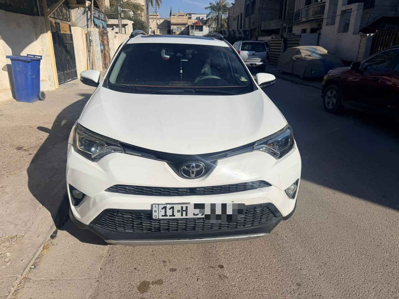 راف فور 2018 وارد امريكي  رقم بغداد دولي  xle   مواصفات بصمه فتحه سقف حساسات اماميه وخلفيه رادارات و سياقه ذاتيه ثلاث انضمه قياده  تخم تاير جديد  مانع انزلاق بصمه بل ابواب محرك وكير شرط كفاله سياره بعدها جديده ماشيه 76 الف فقط استعمال قليل جديده بمعنى الكلمه ضررها فقط الجاملغ الامامي وخشم البنيد ومصلح فقط تبريد شرط ثلج     لايت زنون سعرة ٣٢٠ دولار  
السعر 165 بيه مجال قليل غير متواجد علفيس الشراي يتصل    مكاني بغداد ***********
