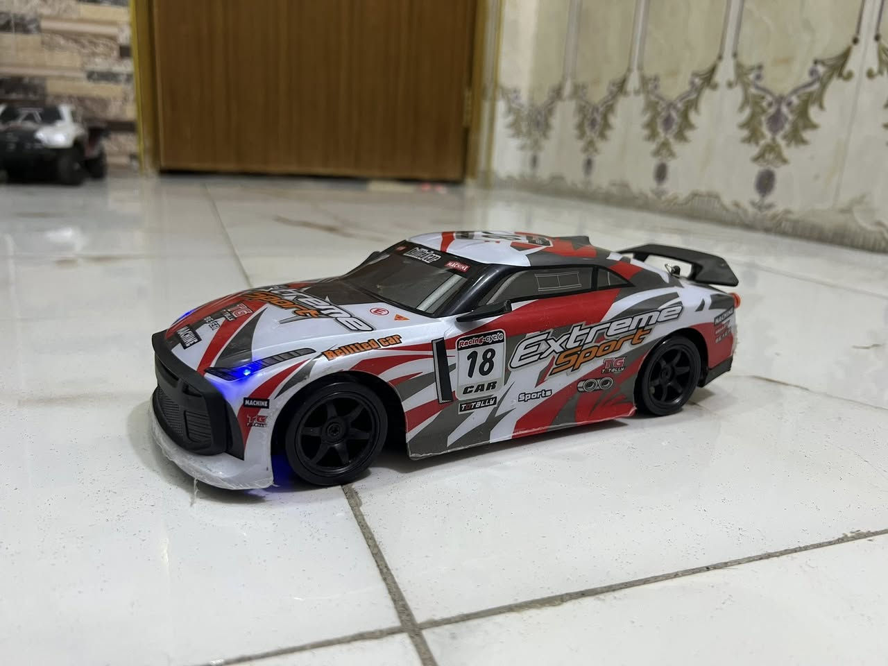 السلام عليكم سيارة درفت
مستعملة أخت الجديد وياها تايرات احتياطية
السعر ٣٥ الف مكاني الزعفرانية


**إذا كنت صاحب هذا الإعلان وتريد حذفه لأي سبب، رجاءا أرسل رسالة إلى الدعم الفني**