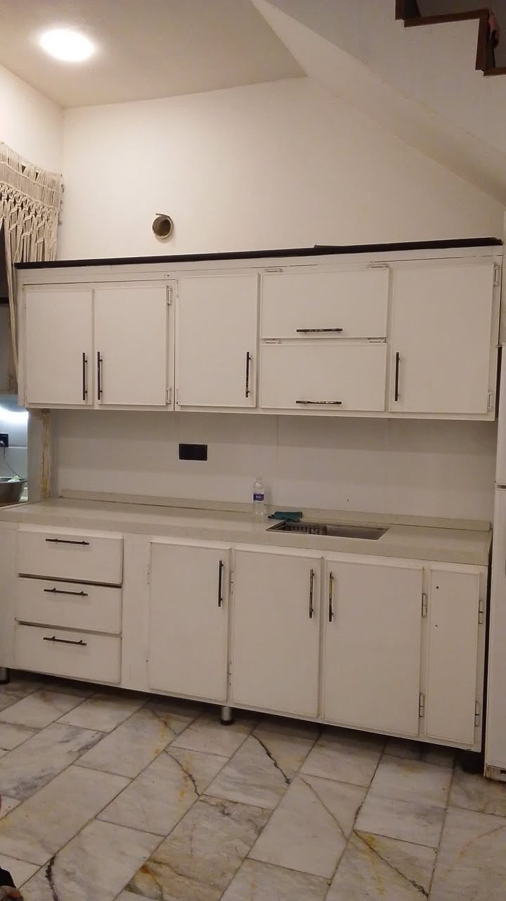 كاونتر والمنيوم مرمره كوارتز قياس مترتين ونص مصبوغ صبغ كابوي ابيض ضد الشخط السعر 350, العنوان بغداد الدوره ***********
