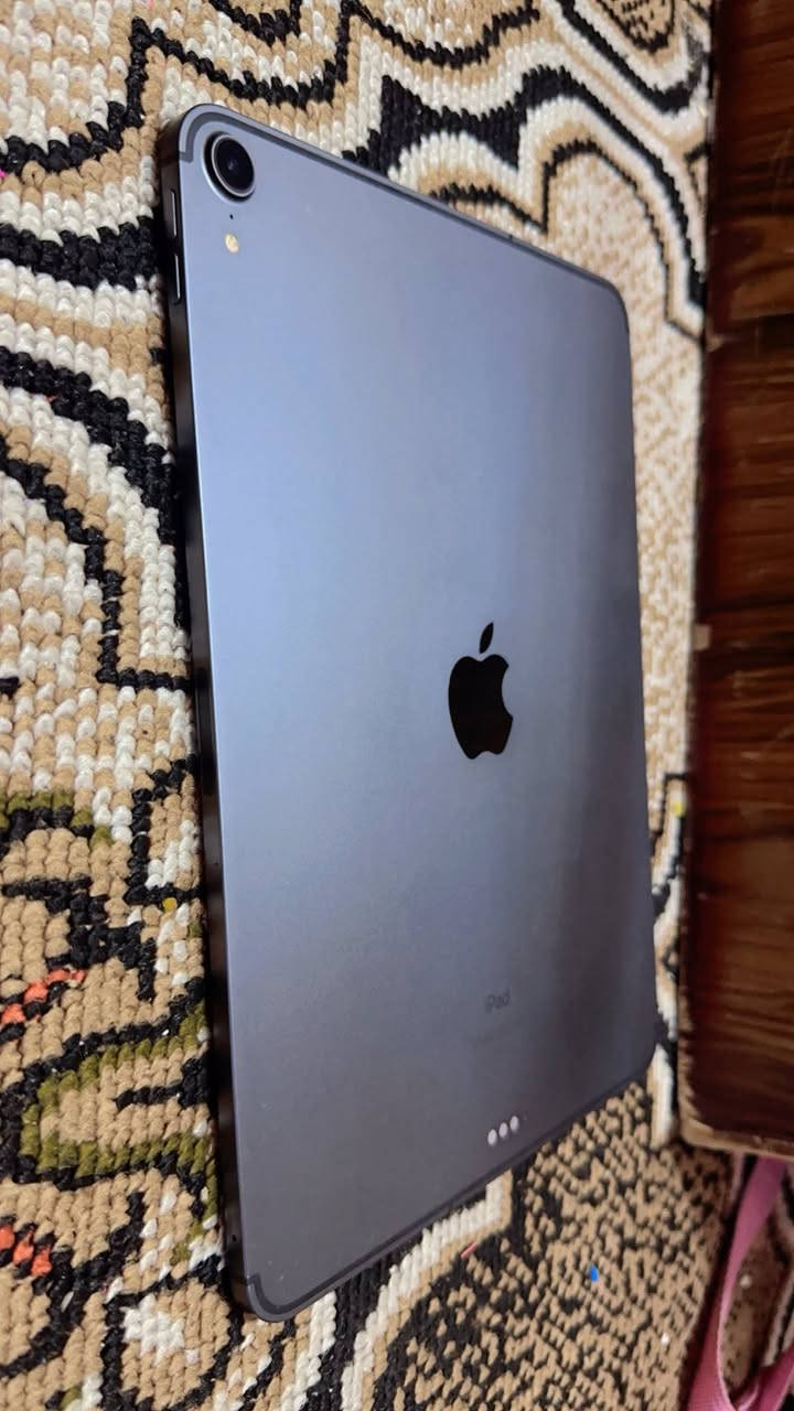 السلام عليكم من رخصه الادمن 
ايباد 11برو 
ذاكره 256
نموذج M
بطاريه فوك ال 90 
الجهاز مكفول من الفتح ولخدش ولزلغ جديد بمعنه الكلمه 
ملحقات كيبل شحن فقط ويا 
سعر 475 وبي مجال 
مكاني البياع تقاطع دروش ***********
