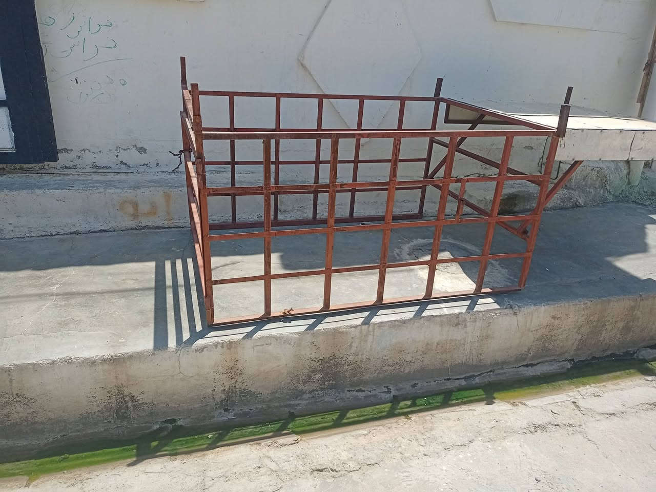 سلام عليكم جنج ستوته للبيع شغل درجه اوله عنواني كركوك حي الحجاج سعره 75 ***********
