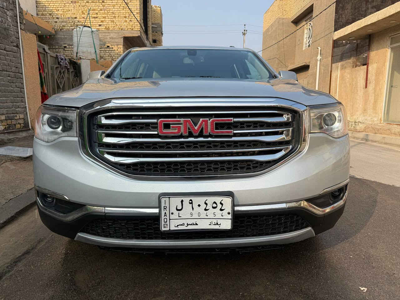 جمسي اكاديا
الموديل 2019 
المواصفات فول بستثناء البانوراما 
كشنات سياحي منفصل 
كشنات حار بارد مع مساج 
شاشة كبيرة 
صندوق كهرباء 
بصمة تشغيل 
وباقي تفاصيل الاكاديا 
السيارة جديدة وبدون أي نقص 
حادث بنيد بدون شاصي ولا لغد ولا ايرباك 
مكان السيارة بالكوت 
بيع او مراوس 
العسر 190 
***********
