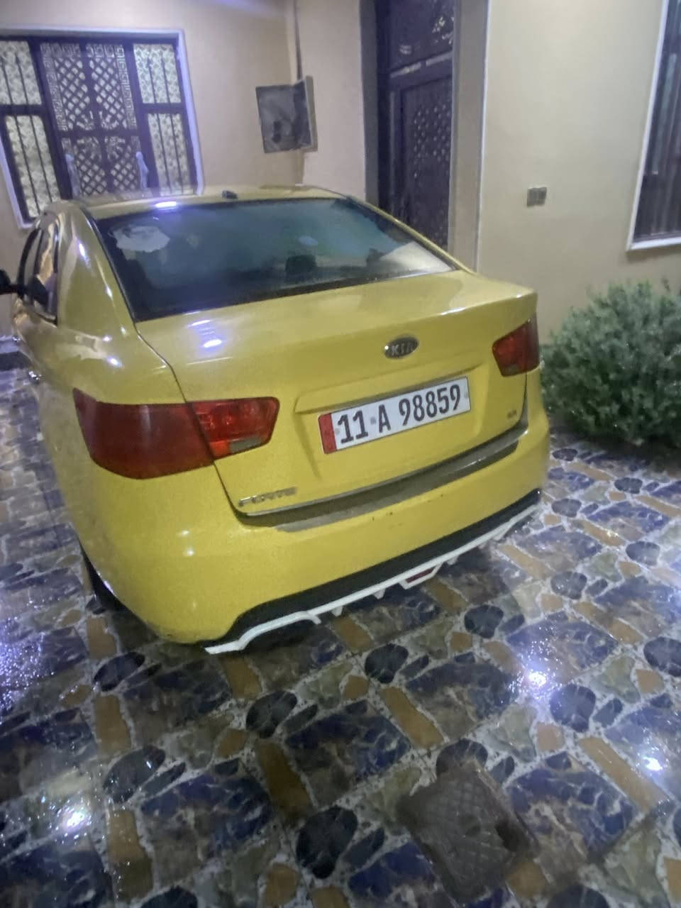 سلام وعليكم فورتي وارد امريكي موديل 13  حادث جملغ وبنيد وبل عراق بيها بل دعاميه الخلفيه ضربه خفيفه سياره حلوه ومال جناي رغم بغداد مكينه كير تبريد دواخل كله جديد مري شفط. عنون بعداد نتصل ودلل سعر 88وبيها مجال ***********
