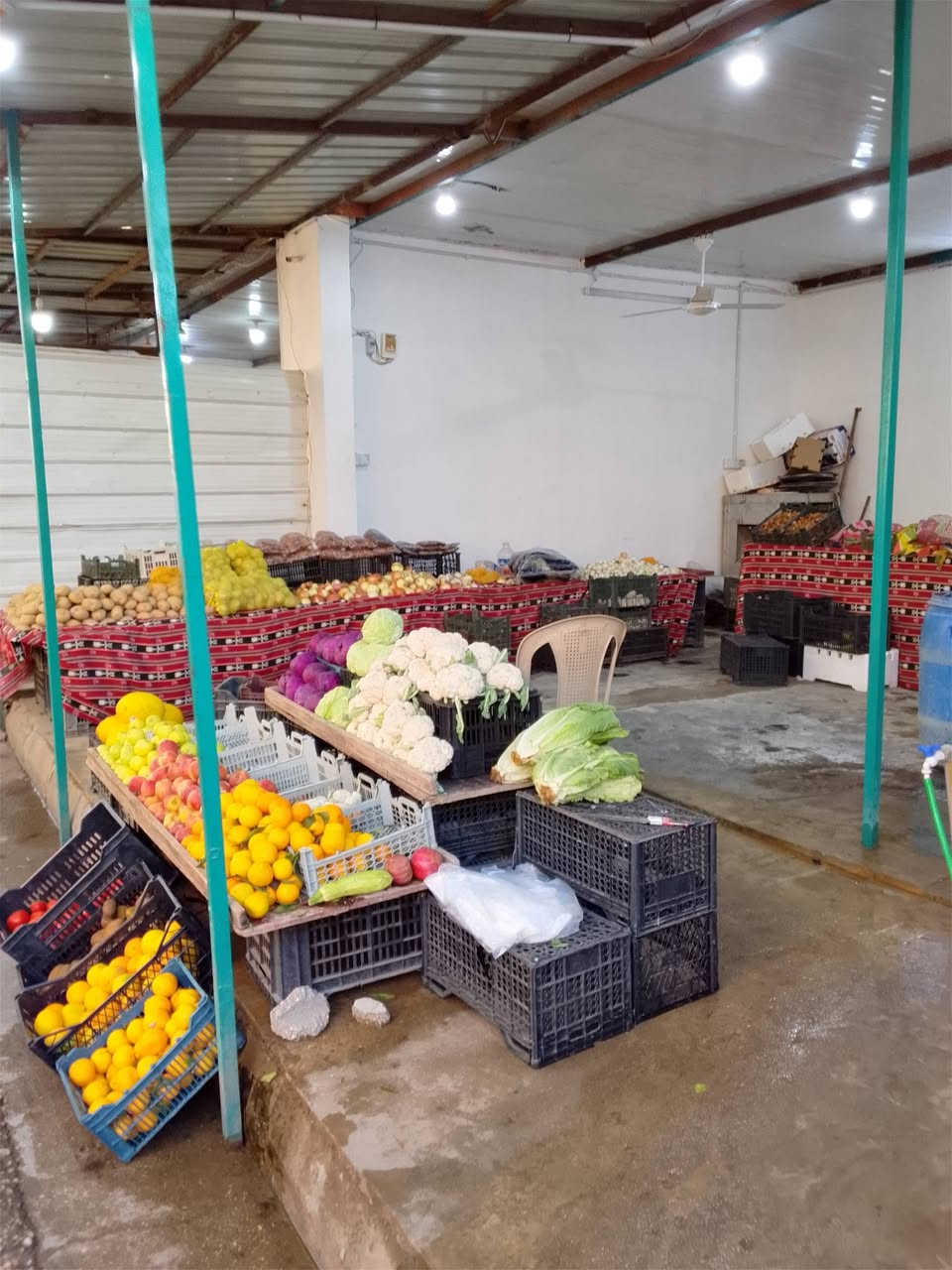 السلام عليكم
المحل معروض للبيع العنوان سوق حصيبة شارع الحشاشات كلشي يرهم  غذائية مخضر دجاج  .. للأستفسار اكثر خاص او على الرقم 
***********
