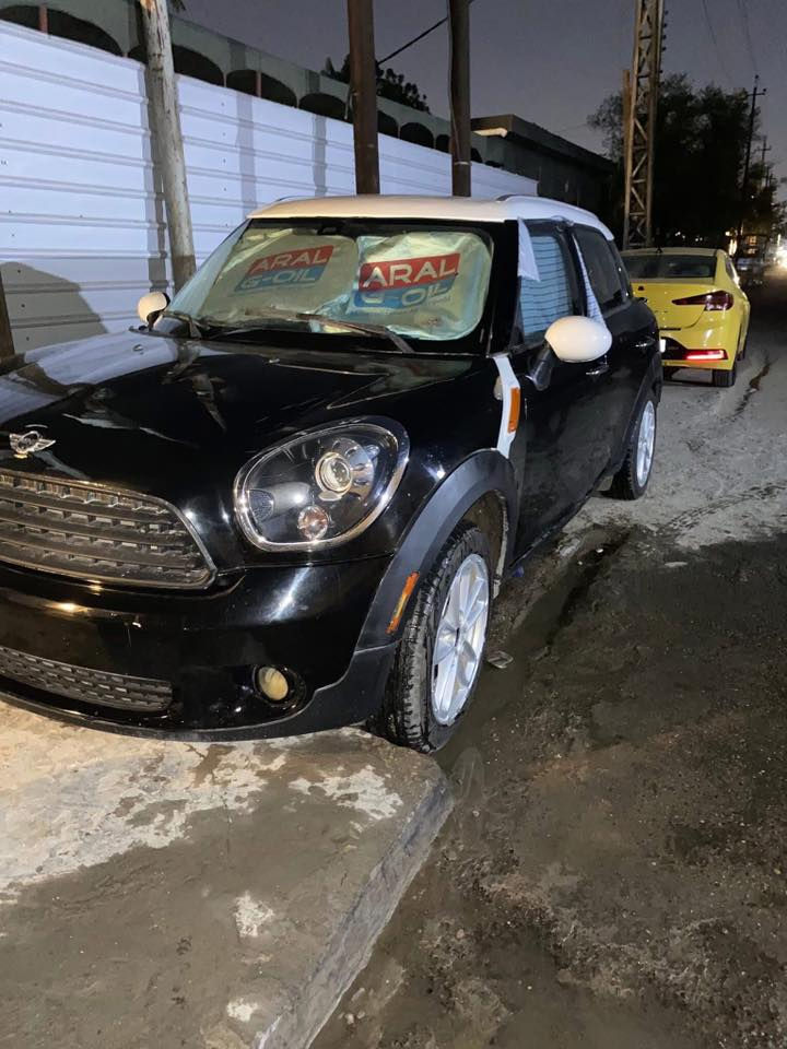 مني كوبر كانتري مان موديل 2016 فول موصفات عدا الفتحه تو كلر مصبوغه حزام سياره حاليا بيه كازكيت  ملاحضه سياره منفيس بدون رقم ترقم جميع محافظات العراق سعره 40 ورقه وبيه مجال مكاني بغداد الاسكان المنصور للاستفسار ***********
