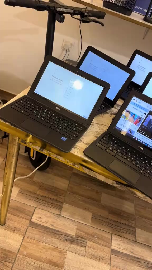 لابتوب dell
لمس ذاكرة شاشة 12 هارد 16 رام 4 نظام اندرويد 
مع شاحن فثط 49 الف تواجد اربيل 
***********
