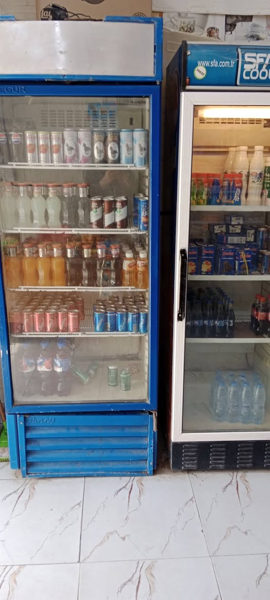 السلام عليكم محل مواد غذائية للبيع حي الشهداء قرب جامعة العين بجانب كافتريا السيد أسواق الجامعة السعر ثمانية ملايين وخمسمائه الف الاتصال على ***********
