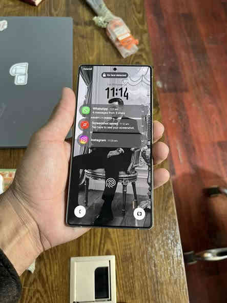 السلام عليكم s25الترا مصارلي شهر من أخذته بعده بالضمان نظافه ١٠٠٪؜ ذاكره ٥١٢ 
الرام ١٦ شوفت عينك الجهاز يخبل بس اني متعلم للايفون ف اريد أبيعه  
مكاني بغداد الحريه 
واتساب واتصال ***********
