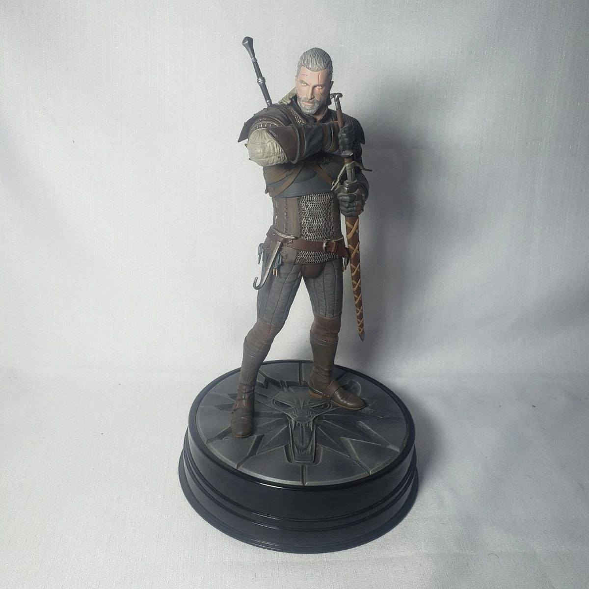 جيرالت من ريفيا

الأرتفاع 24cm

قطعة نادرة بتفاصيل خرافية 

التوصيل 5 لجميع المحافظات 🇮🇶


**إذا كنت صاحب هذا الإعلان وتريد حذفه لأي سبب، رجاءا أرسل رسالة إلى الدعم الفني**