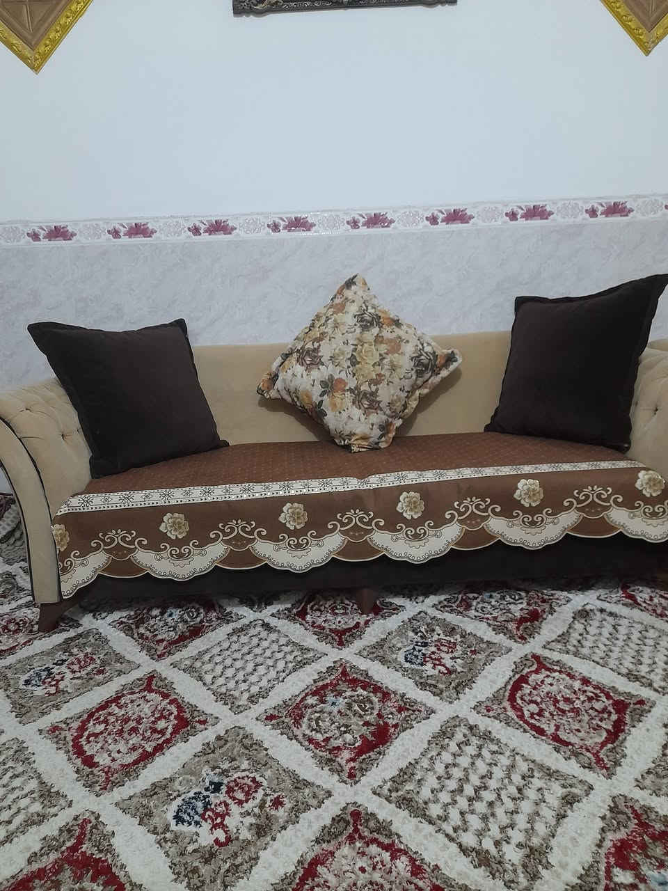 تخم قنفات للبيع عشر مقاعد جديد بدون اي ضرر
مع الكوشات و٣ طبلات زجاج 
السعر : ٢٥٠ وبي مجال 
للإستفسار:***********
