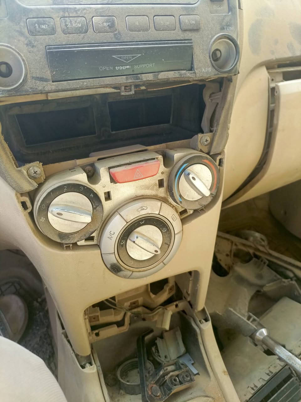 تريده خابرني عيوني شلعهن ماعندك تاخذهن بلاش..***********..
شتحتاج غراض كله نضيفه والله.. والله وسعارهن بلاش
