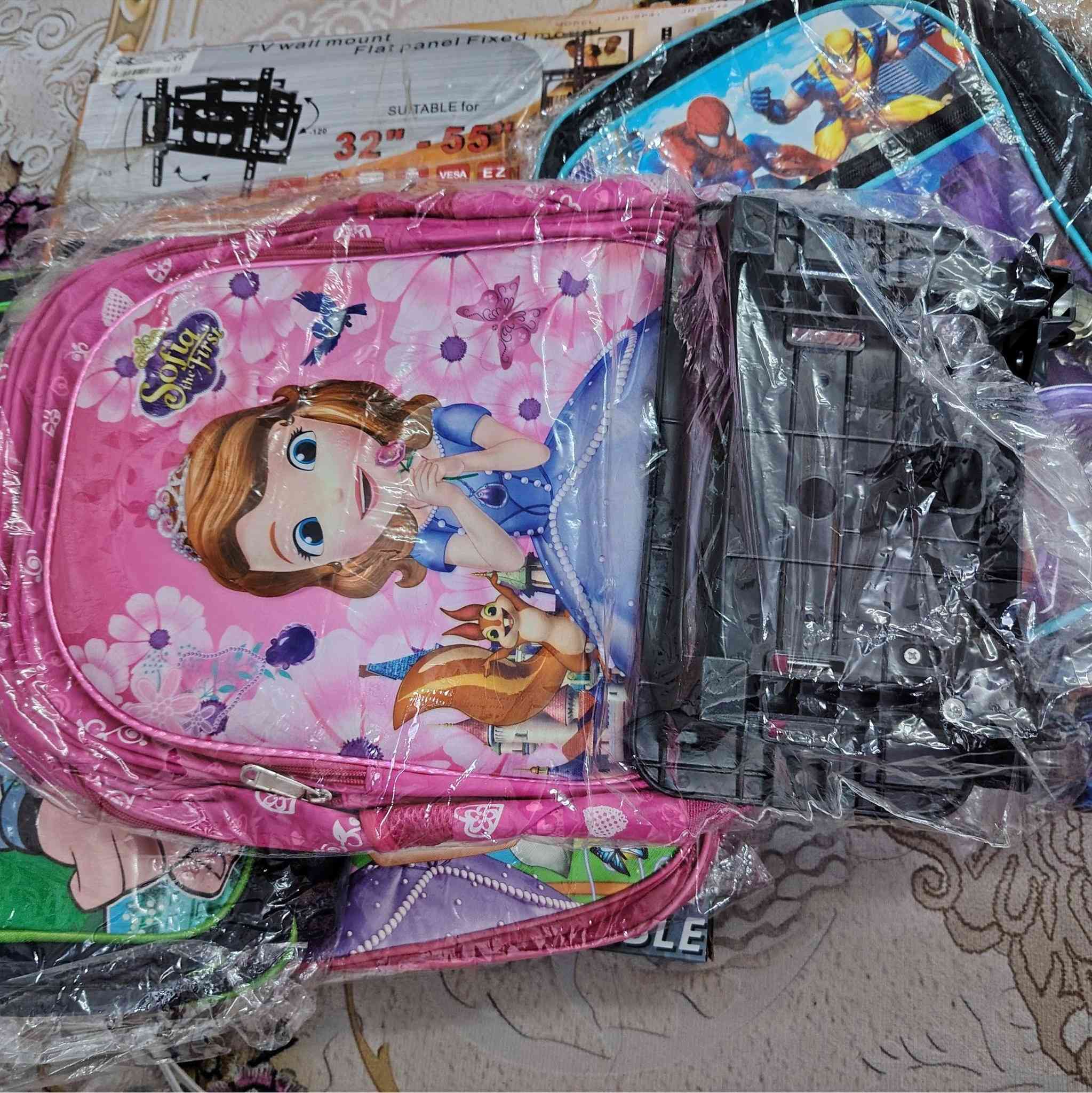 شلعة منزلي تصفية منو يريدهن ٤ حقائب مع إلكترونيات ونواعم كلهن ب ٧٥ الف
ومتوفر شلعة ملابس شتائي أيضا


**إذا كنت صاحب هذا الإعلان وتريد حذفه لأي سبب، رجاءا أرسل رسالة إلى الدعم الفني**