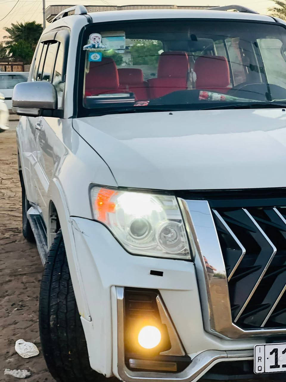 سياره باجيرو
موديل 2008 
محدثه 2020
الحادث الباب الخلفي اليم باب الصدر 
تخم تاير 
صبغ فقط جماليه
محرك 6 ستندر مكينه 3000
سياره اي عطل ما بيهه 
السعر 135 وبيهه مجال
 رقم الهاتف وبي واتساب ***********
