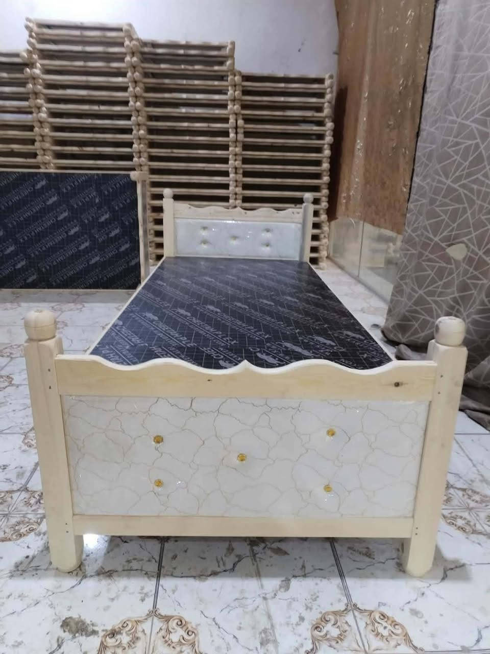 بنات اخر قطع تخفيضات جرابي نفر تزكام درجه اولى بلوك اسود ثقيل ٦ جسور تحت شغل قوي جدا متوفر توصيل العنوان ديوانيه حي العسكري للاتصال على الرقم 📞 ‏‪0781 187 8144‬‏
