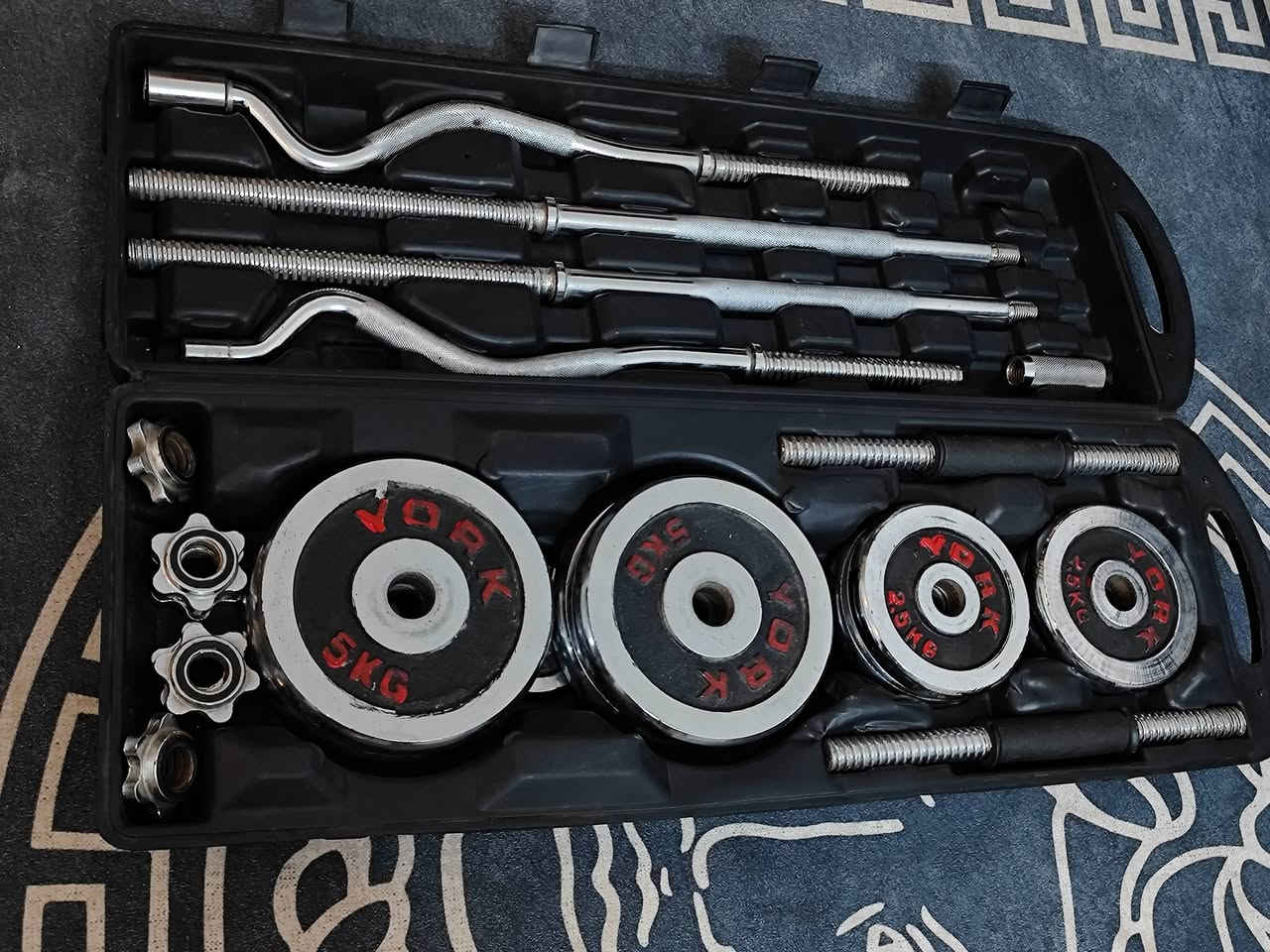 سلام عليكم 
جنطة حديد كاملة (نوع الحديد صب كامل ماكو اي بلاستك) 
وزن جنطة 150kg
محتويات جنطة 
دنبل اص العداد 2 
زت (z)
وشيفت 
وايضاً كرسي رياضي من وكالة عالمية 
يحتوي على تمرين عضلة القدم و يوجد أيضاً باسكل و تقوية ضهر أيضاً 
كل هاذا 
بسعر (175الف) وبي مجال للطيبين يدللون
عنوان . بغداد . شعب . شارع 25 
تواصل على رقم (فقط وتساب)
***********
