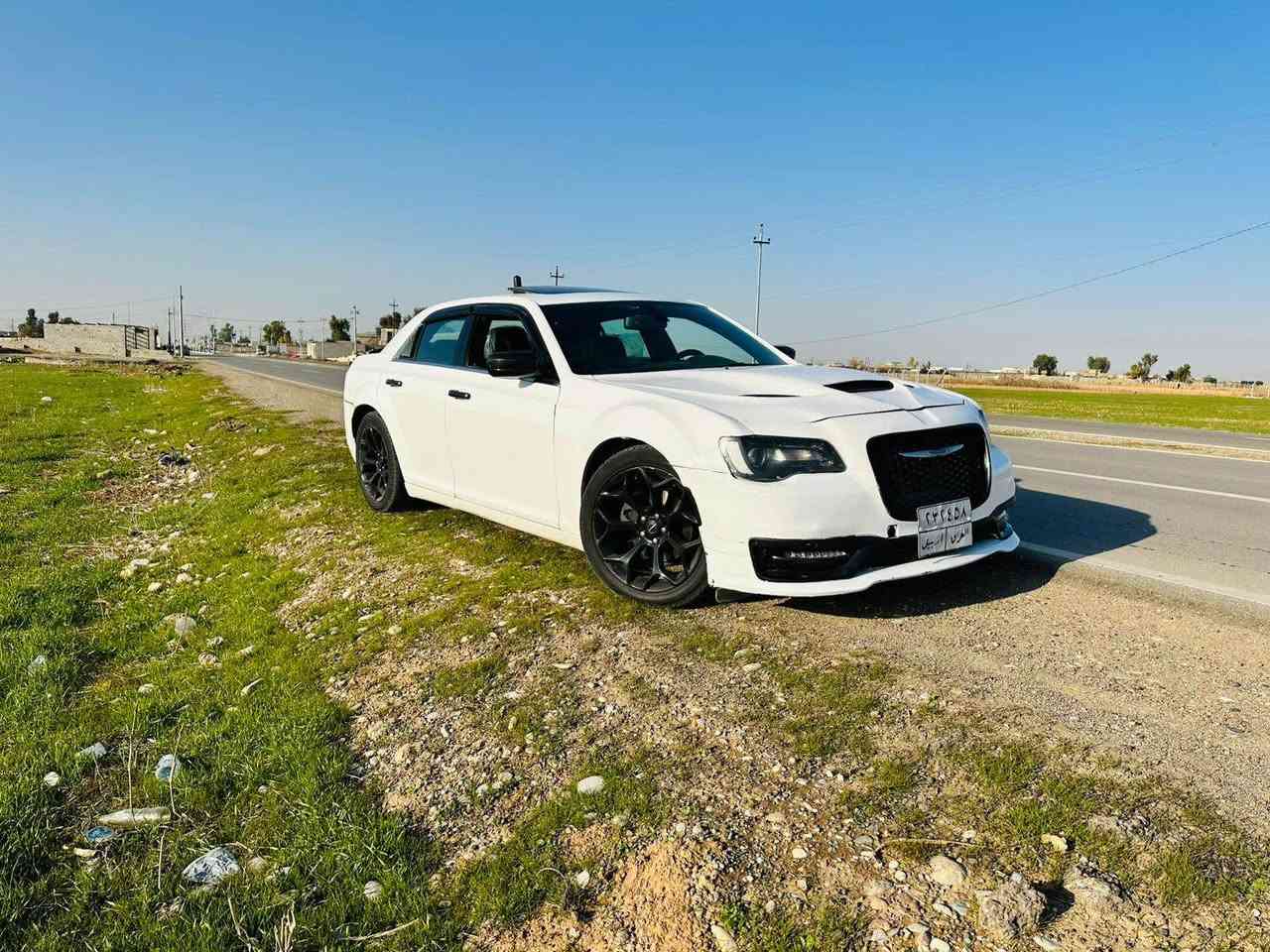 اوباما 12 خليجيه. محدثه23 فول مواصفات S  كيرمحرك تخم تاير كلها جديد بيها صبغ جاملغ امامي جه السكن وجاملغ ثاني شخط نصبغ وبنيد محدث شواصي لغود كفاله عامه ‭0789  081 2676‬ أربيل, العراق
