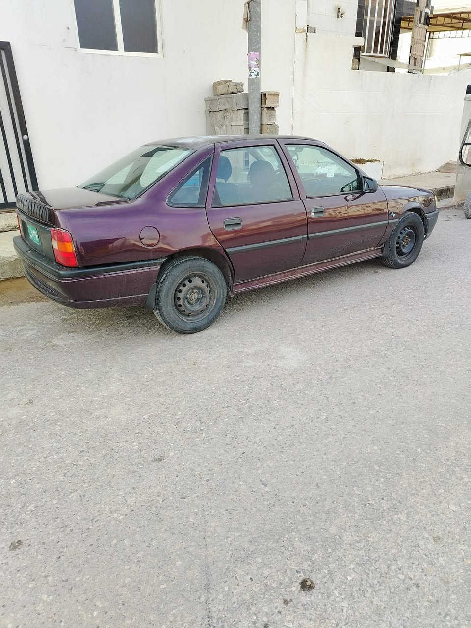 سەرەتا بەناوی خوا ئۆپل مۆدێل 1992  ئاڕم دهۆک تەحویل مەکینە 18 4پارچەی بۆیەغە 3پارچەی پشتەوە و دەرگای سەیاقی سەیارەکە تابڵێی خاوێنە ماڵی دۆستە یەکدینار مەسرەفی  سحریشی33 گەڵا و مەحامەلە بۆ زانیاری زیاتر  پەیوەندی بەوژمارە تەلەفۆنانەوە بکەن 
***********
***********
