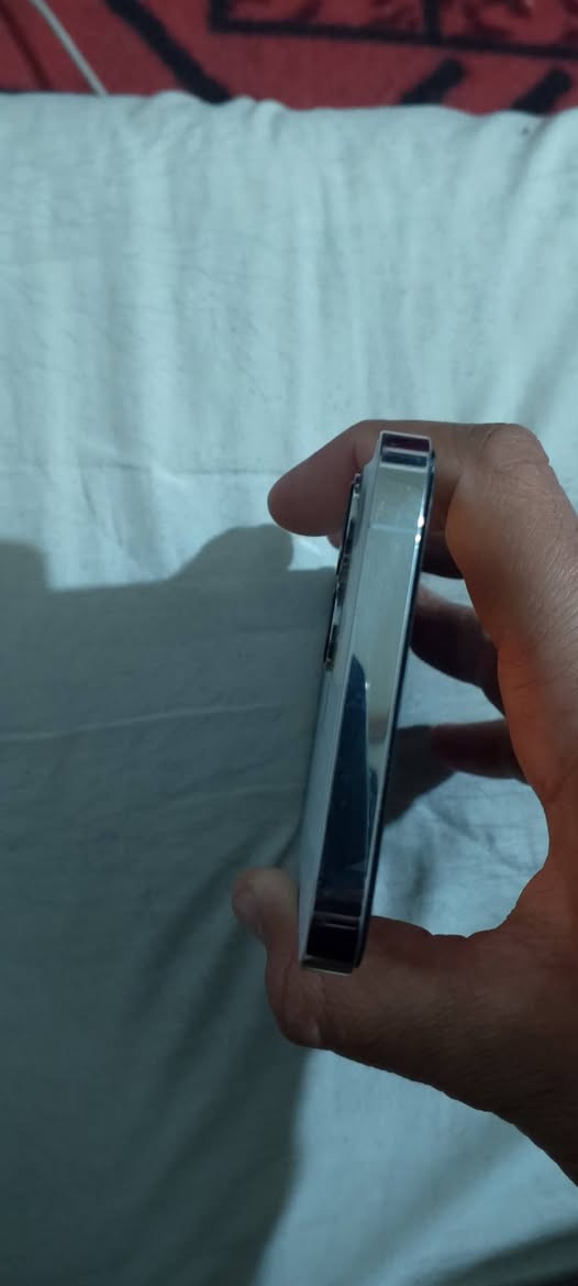 سلام عليكم ايفون 12برو ماكس لامفتوح ولا مصلح مكفول من كلشي 
اذا اكو سايبه حته لو راعيه ميت شارد مراوس وطي فرق 
عادي بس كون من البصره


**إذا كنت صاحب هذا الإعلان وتريد حذفه لأي سبب، رجاءا أرسل رسالة إلى الدعم الفني**