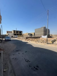 قطعة ارض في الحي الجامعي موقع مميز بصف الركن مساحة ٢٠٠م طابو ملك صرف م...