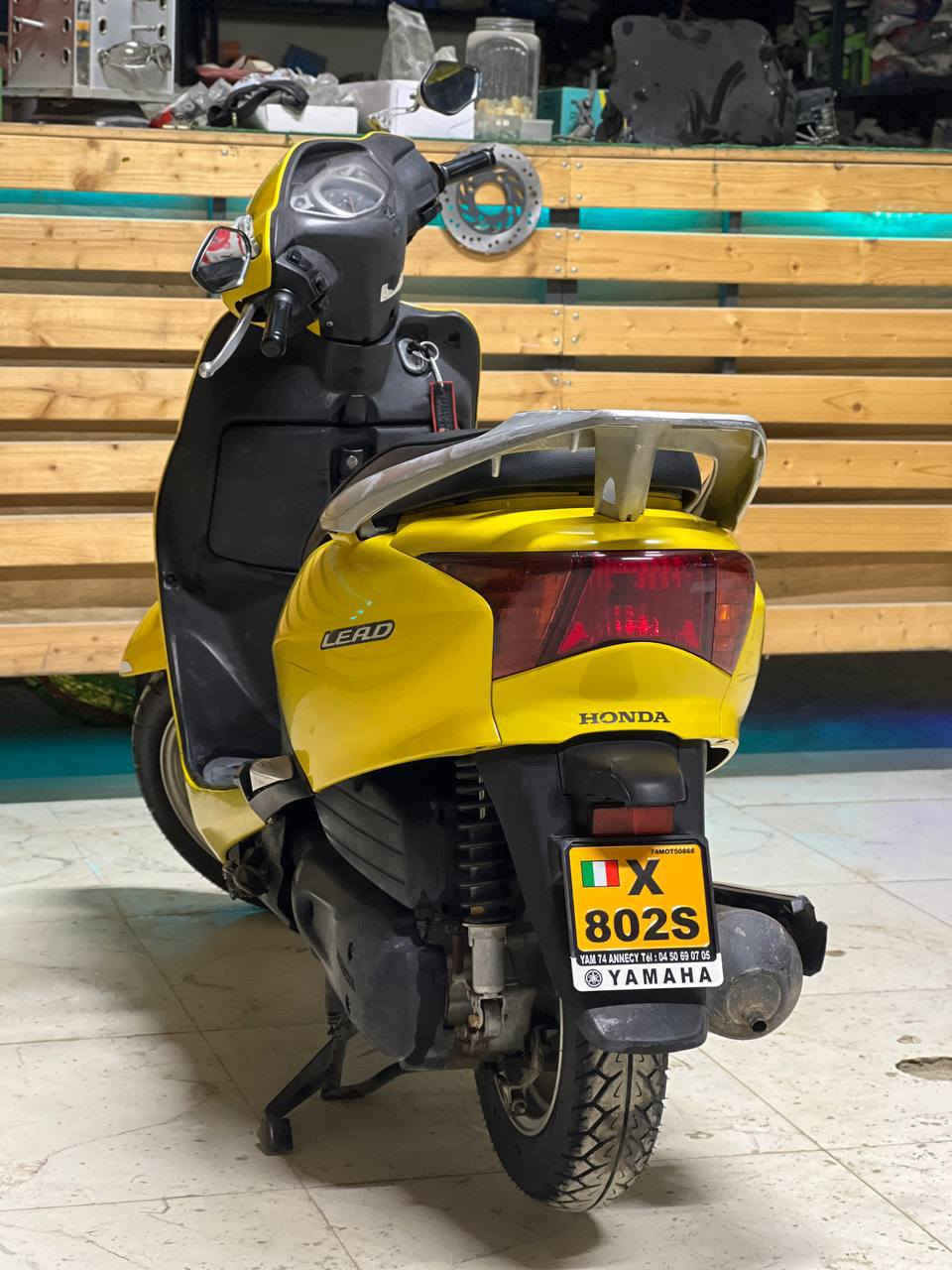 ليدي حديث ابلادي بس امفيلس 
السعر سبعة ونص و بي مجال
الرقم ***********
