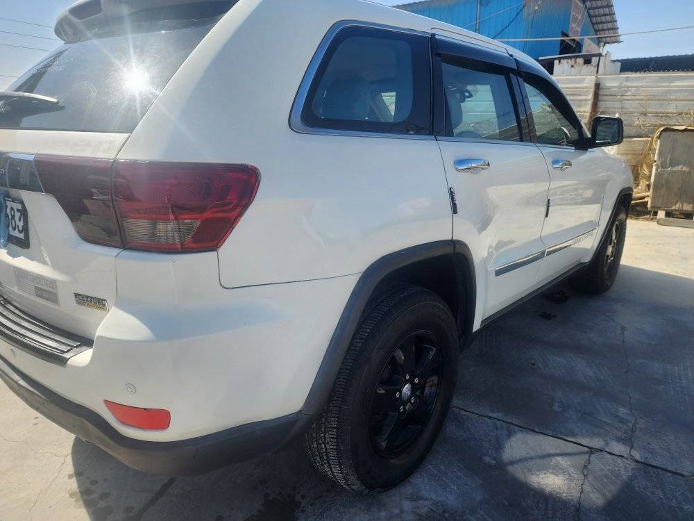 اللبيع والمراوس جيب مديل ١٣ حاوية بدون كصه مكينه ٣٦٠٠ تبريد تدفئه السعر ٨٥مكان الناصرية 
‏‪0784 790 7895‬‏
