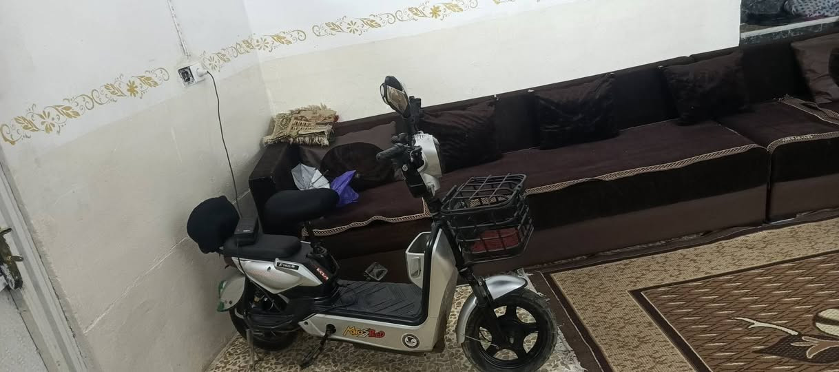 ماطور شحن البيع السعر 250 وبي مجال حك الجيه نضافه فول عنواني حمام العليل التواصل عل رقم ***********
