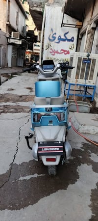 ماطور شحن للبيع جديد مستخدم 10 ايام فقط  ملف 3500 W  76V  40امبير  الس...