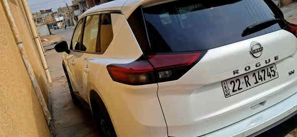 السلام عليكم 
نيسان SV  للبيع موديل 2024
سياره جديده بصمه بصمه تشغيل لايت ليد وزينون بلادي صندوك كهرباء حساس خلفي نقطعه عمياء رادار امامي وخلفي وبعد مواصفات ال SV معروفه قطعتين بيها السياره سعرها 180 
رقمي ***********
