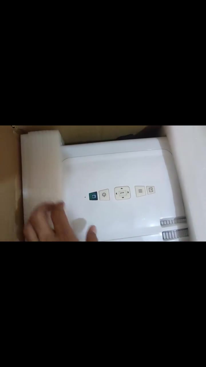 السلام عليكم اخوان جهاز داتا شو عارض سينمائي شغال شرط الفحص مع كامل الملحقات 45 الف مع توصيل


**إذا كنت صاحب هذا الإعلان وتريد حذفه لأي سبب، رجاءا أرسل رسالة إلى الدعم الفني**
