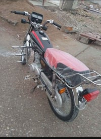 هاي لدراجة للبيع موديل 2023 اربعة  كير سعرهة 390وبيهة مجال اوراق وياهة...